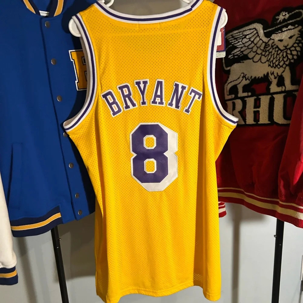 Men's Mitchell & Ness Los Angeles Lakers Kobe Bryant #8 Jersey - Size L - Picture 5 of 5